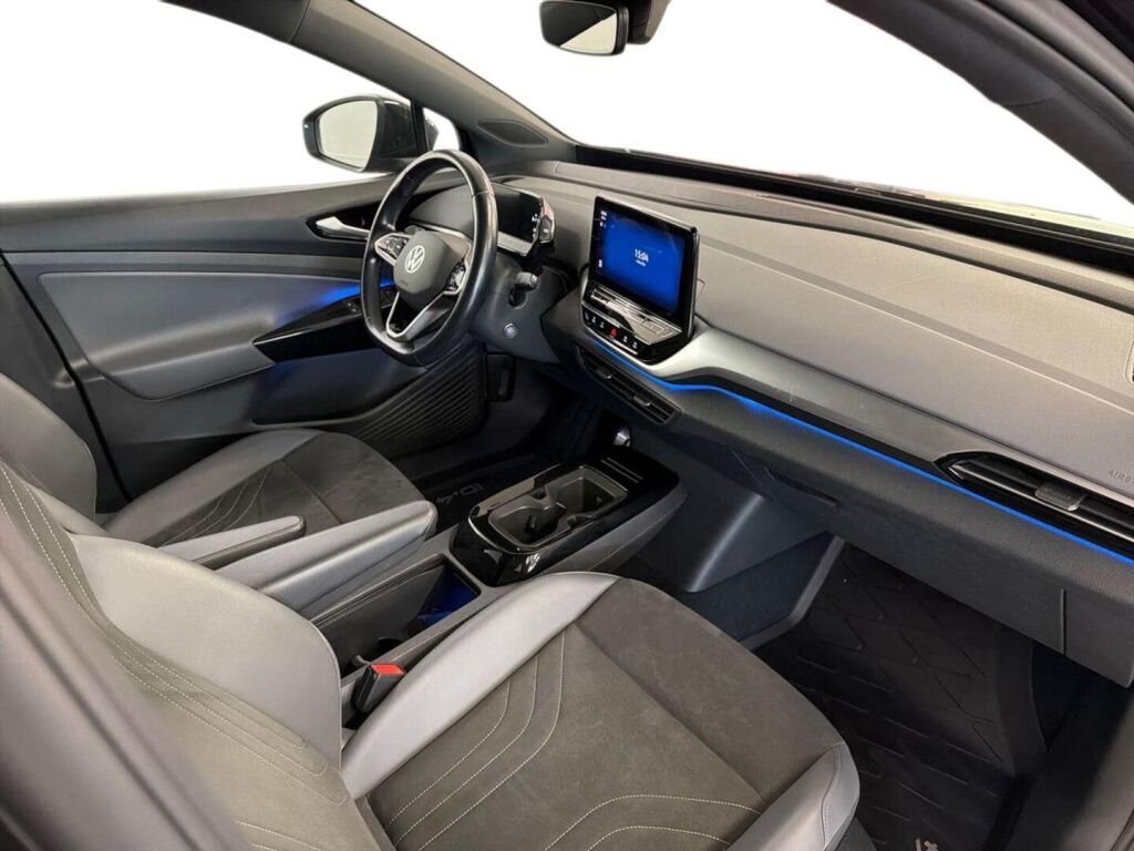 Volkswagen ID.4 2022 Musta