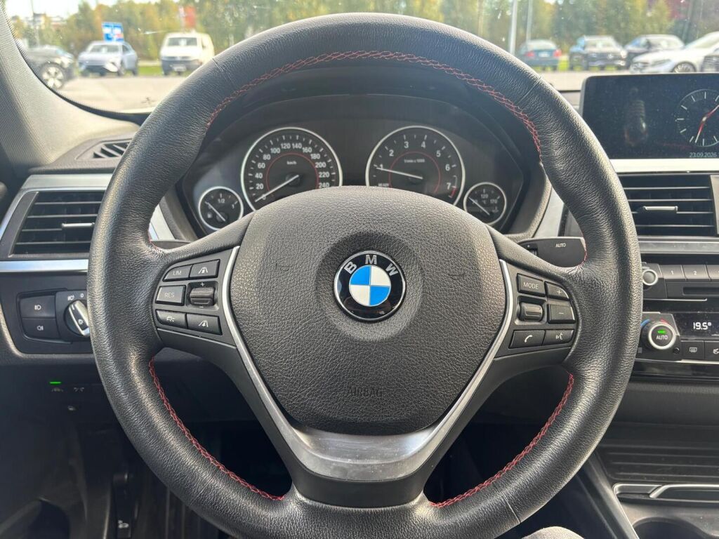 BMW 330 2017 Valkoinen