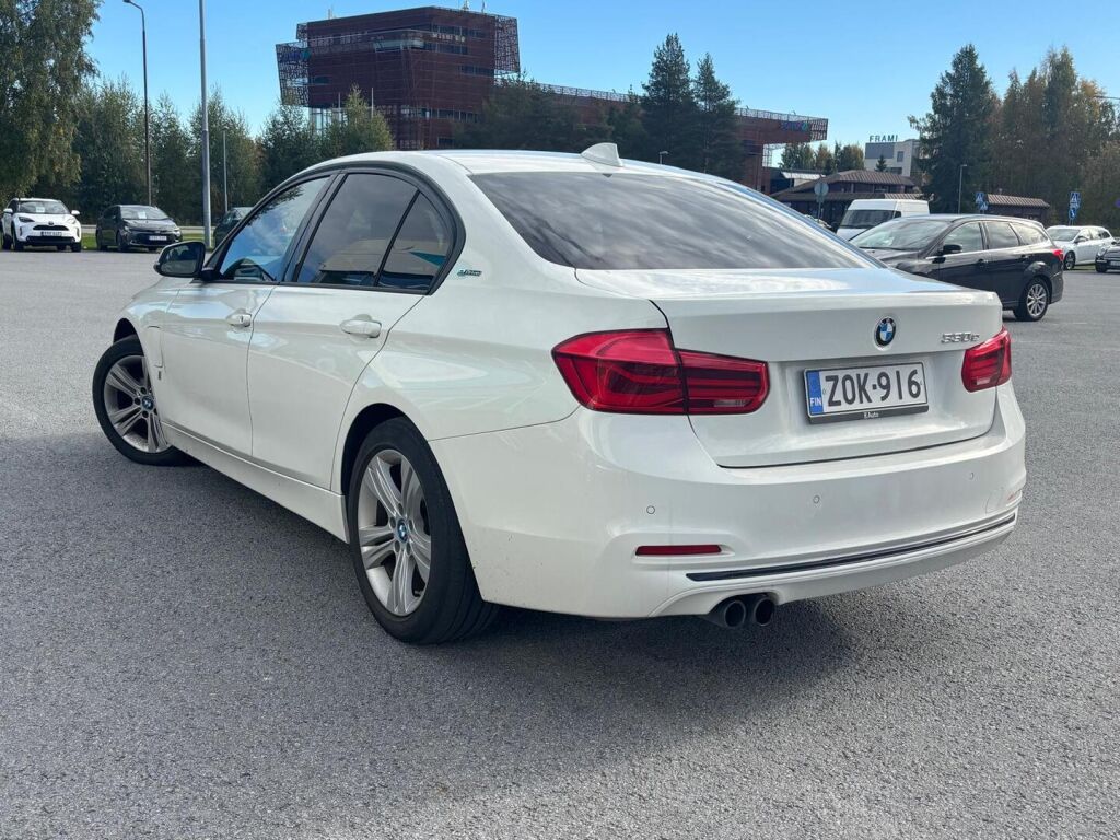 BMW 330 2017 Valkoinen