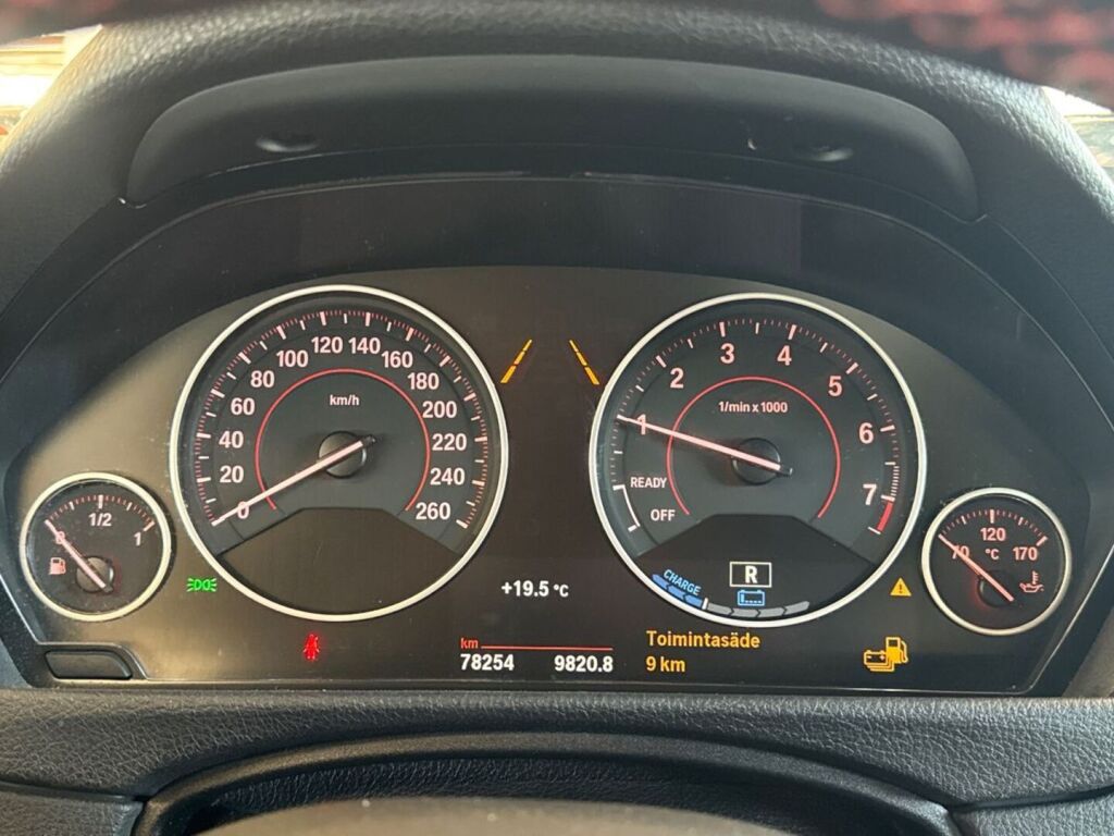 BMW 330 2017 Valkoinen