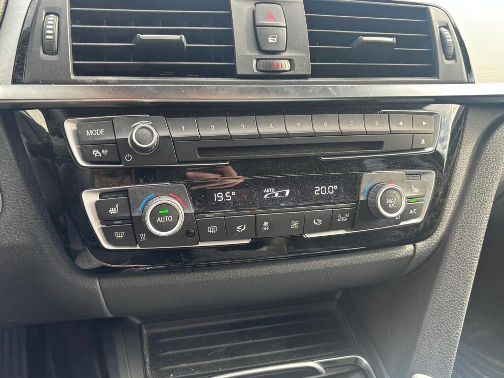 BMW 330 2017 Valkoinen