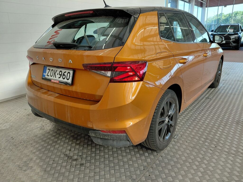 Skoda Fabia 2022 Oranssi