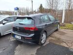 Volkswagen Golf 2022 Musta
