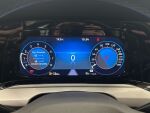 Volkswagen Golf 2022 Musta