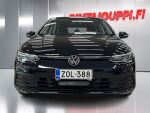 Volkswagen Golf 2022 Musta