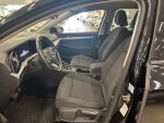 Volkswagen Golf 2022 Musta