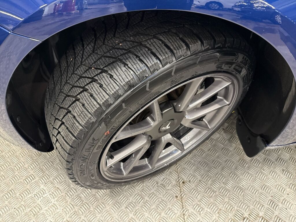 Tesla Model 3 2021 Sininen