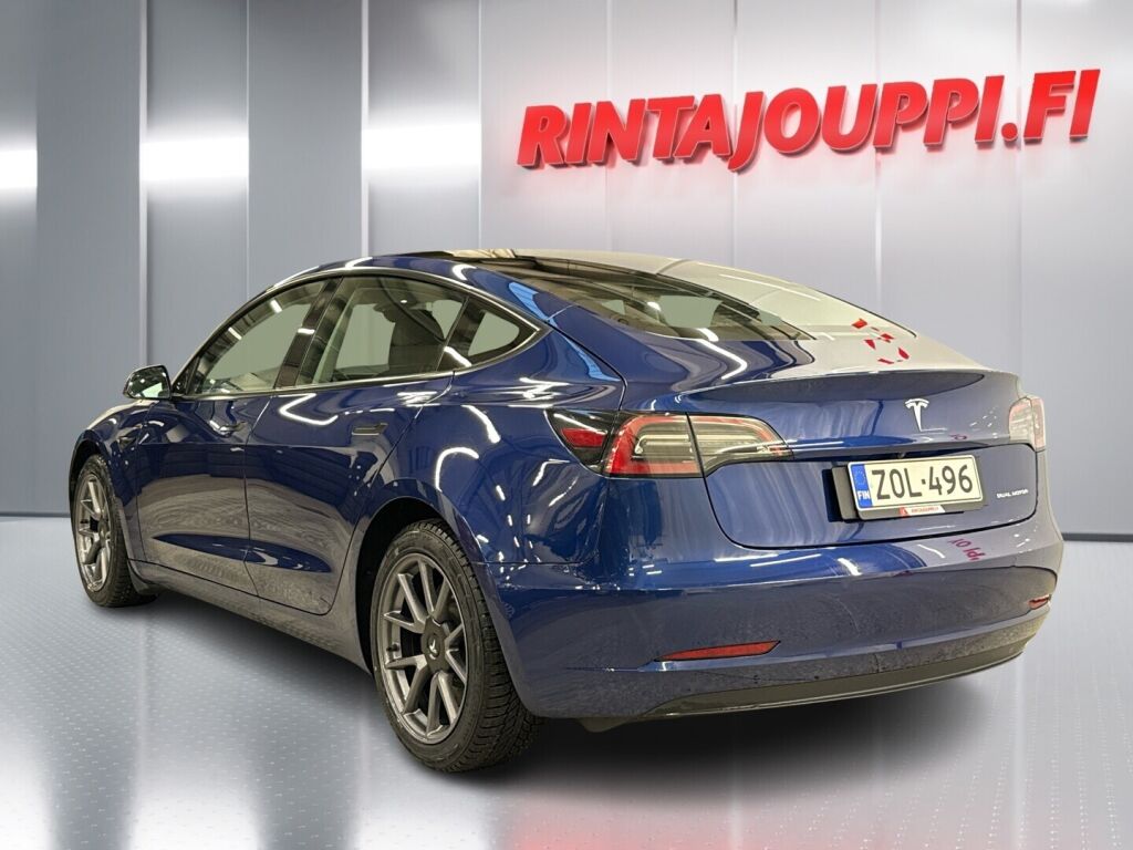 Tesla Model 3 2021 Sininen