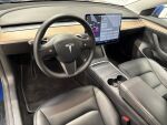 Tesla Model 3 2021 Sininen
