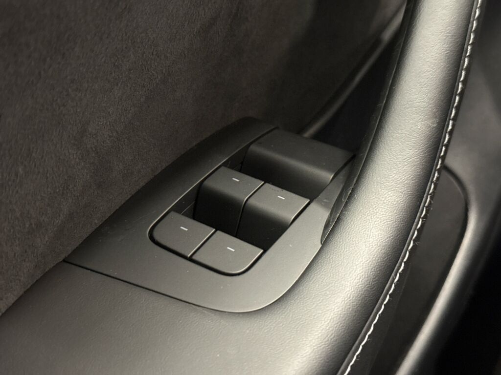 Tesla Model 3 2021 Sininen