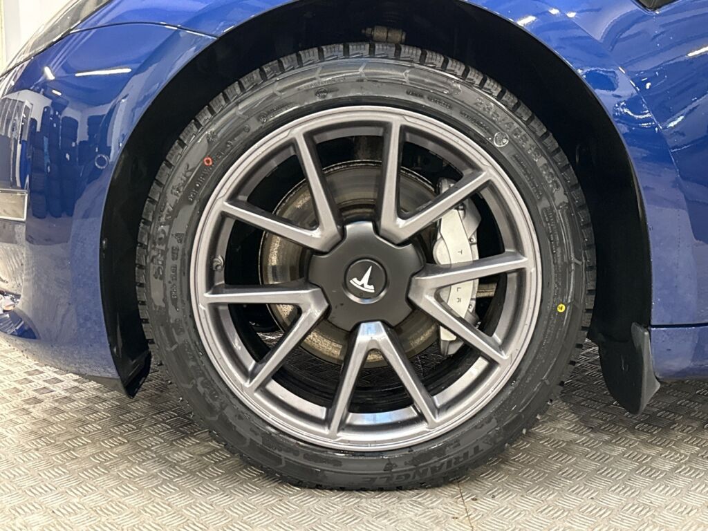 Tesla Model 3 2021 Sininen