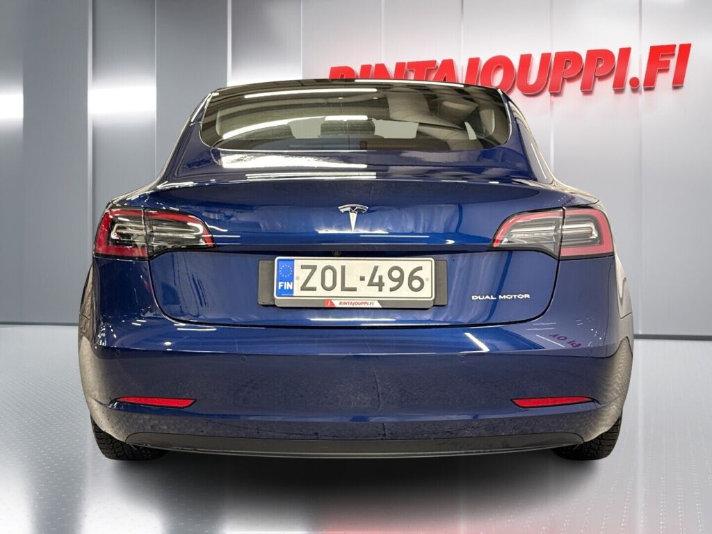 Tesla Model 3 2021 Sininen