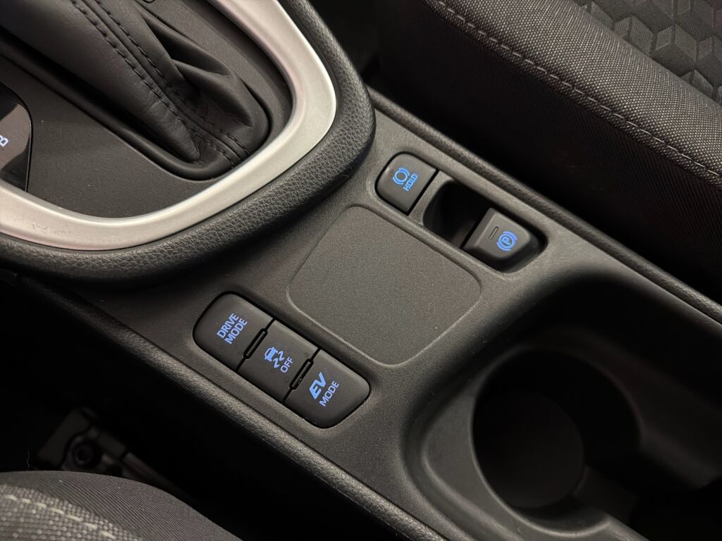 Toyota Yaris 2022 Valkoinen