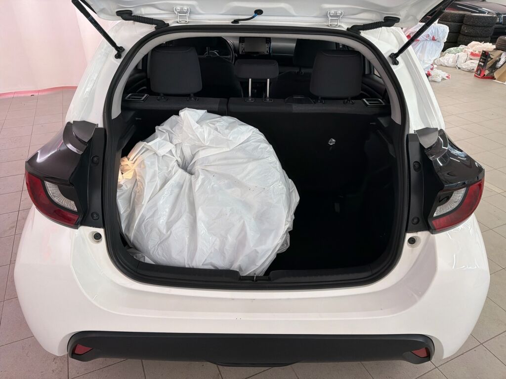 Toyota Yaris 2022 Valkoinen