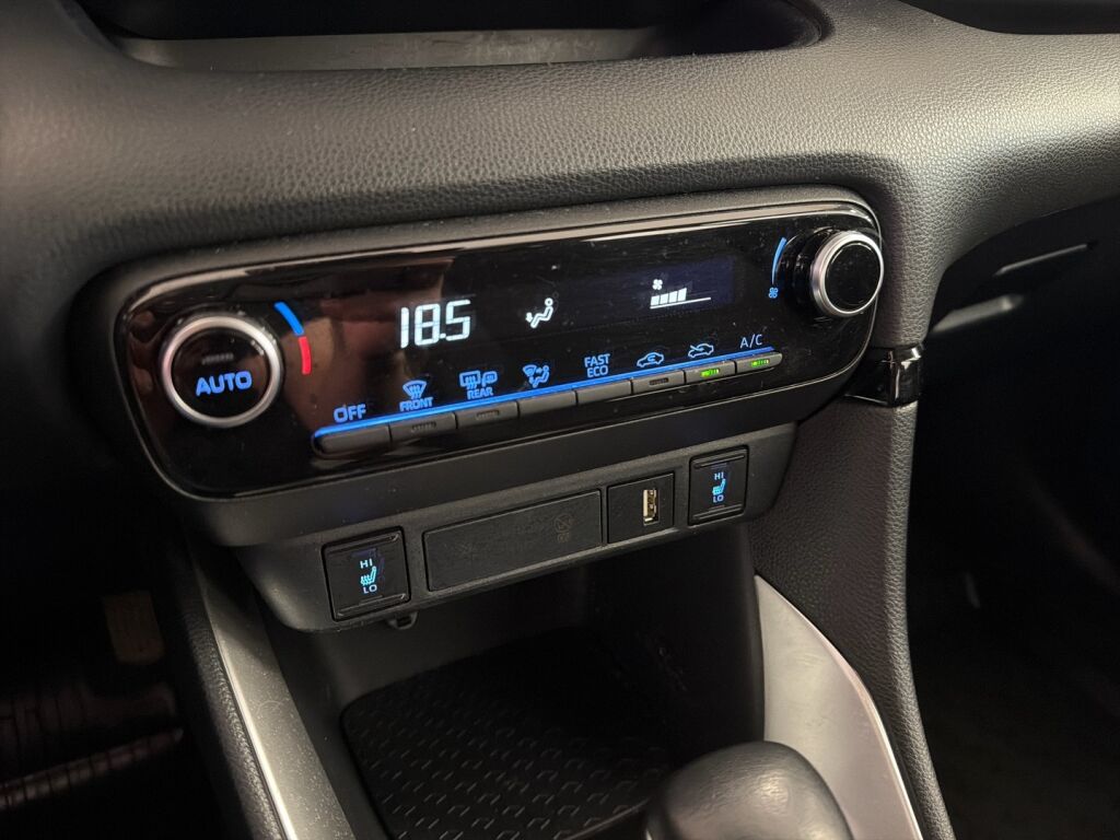 Toyota Yaris 2022 Valkoinen