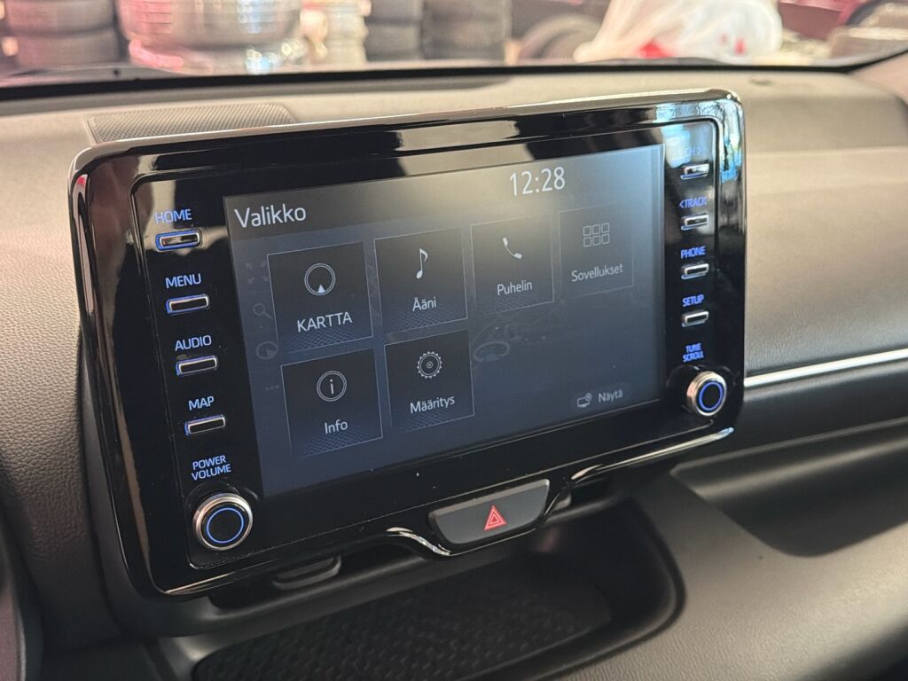 Toyota Yaris 2022 Valkoinen