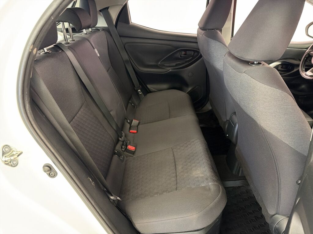 Toyota Yaris 2022 Valkoinen