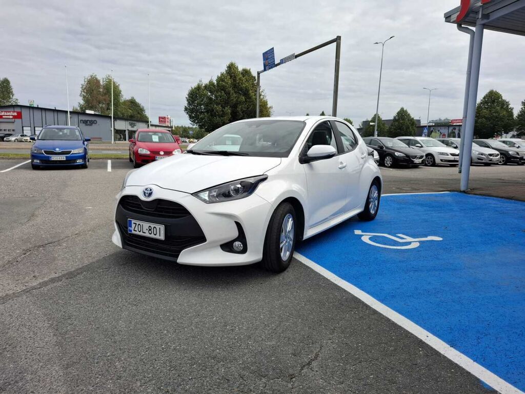 Toyota Yaris 2022 Valkoinen