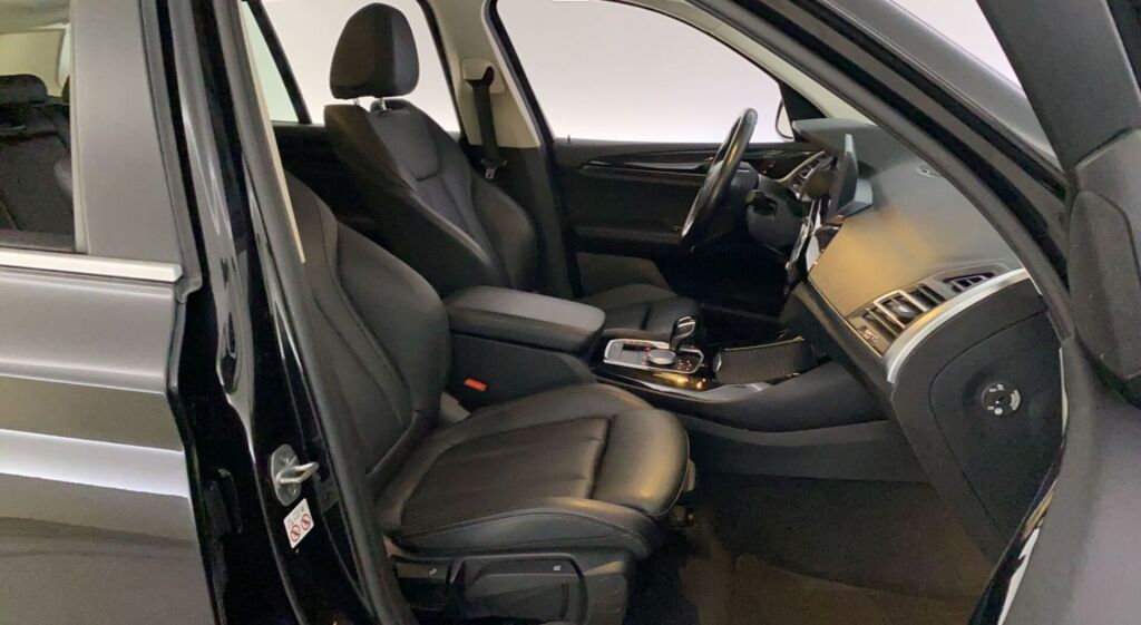BMW X3 2022 Musta