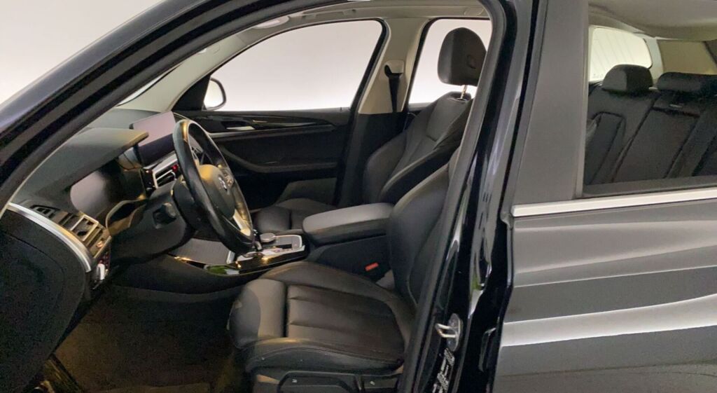 BMW X3 2022 Musta
