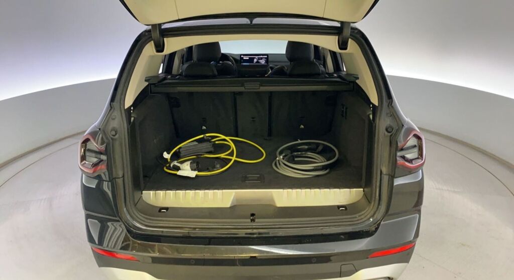 BMW X3 2022 Musta