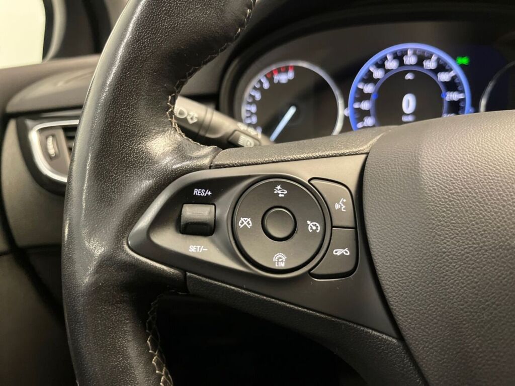Opel Astra 2022 Valkoinen