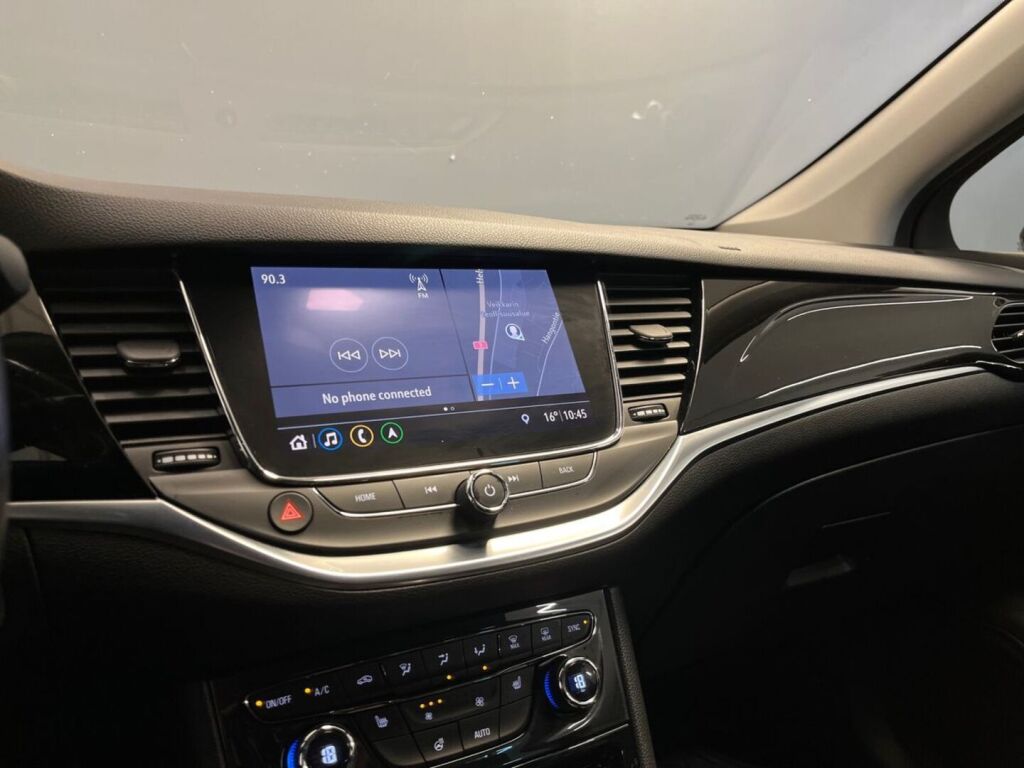 Opel Astra 2022 Valkoinen