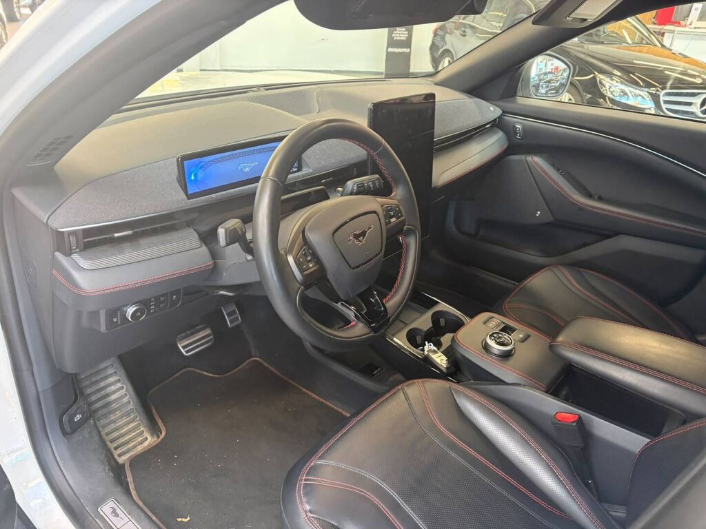 Ford Mustang Mach-E 2022 Valkoinen
