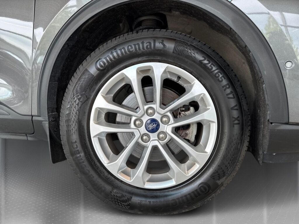 Ford Kuga 2022 Harmaa