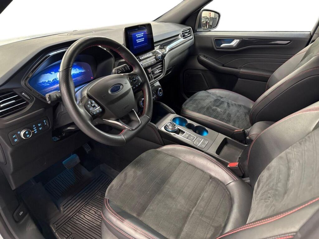 Ford Kuga 2022 Valkoinen