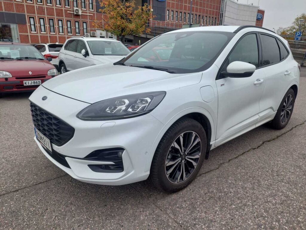 Ford Kuga 2022 Valkoinen