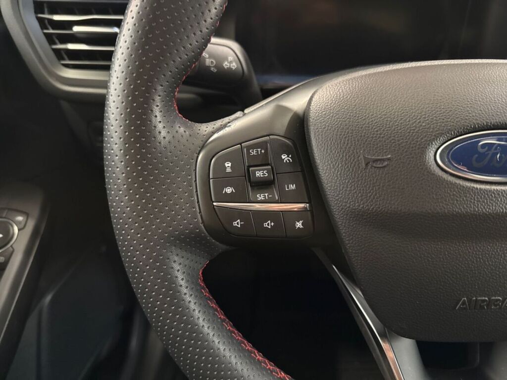 Ford Kuga 2022 Valkoinen