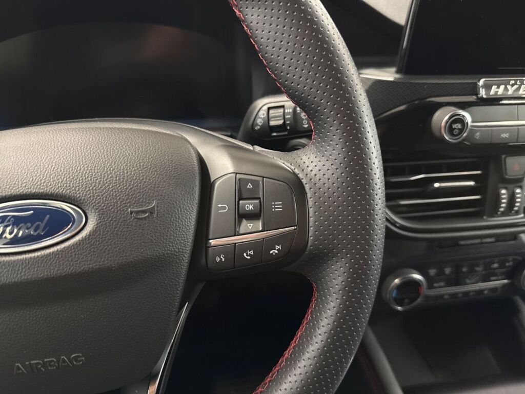 Ford Kuga 2022 Valkoinen
