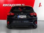 Ford Focus 2022 Musta