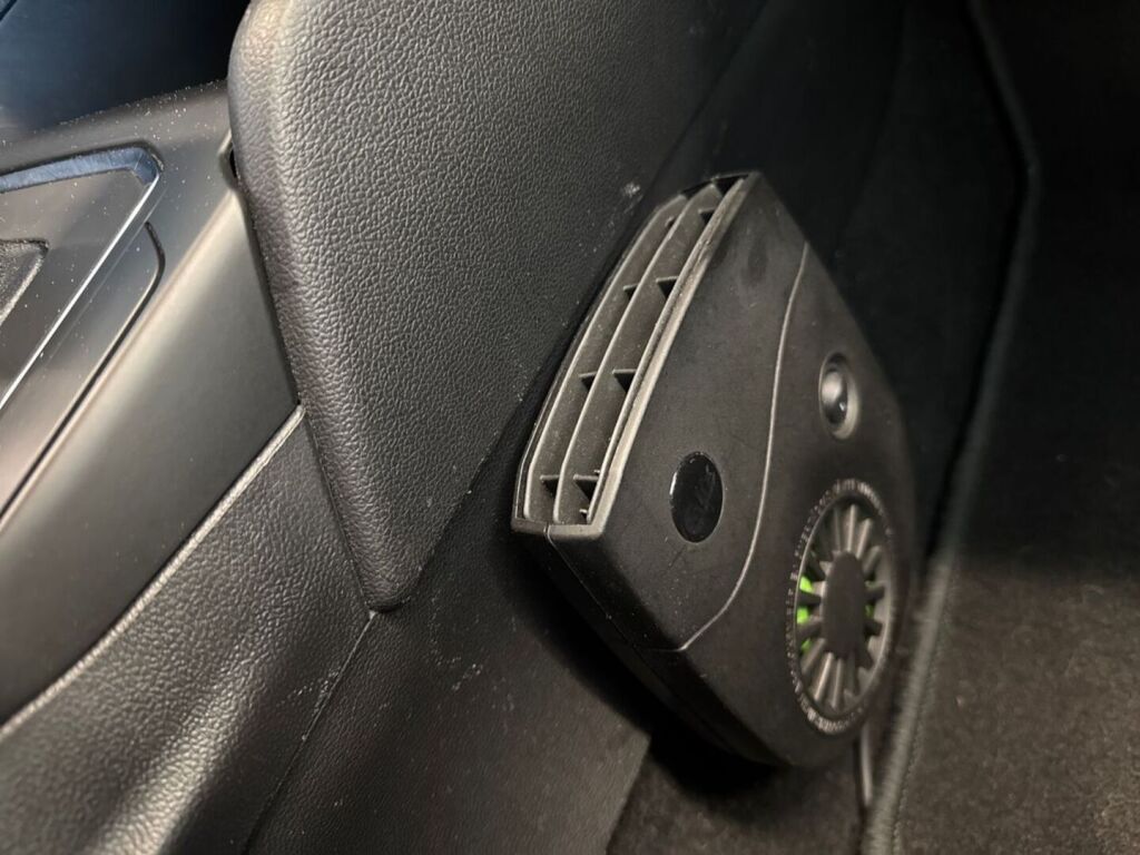 Ford Focus 2022 Musta