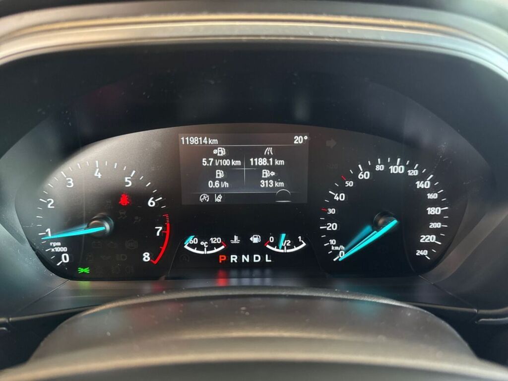 Ford Focus 2022 Musta