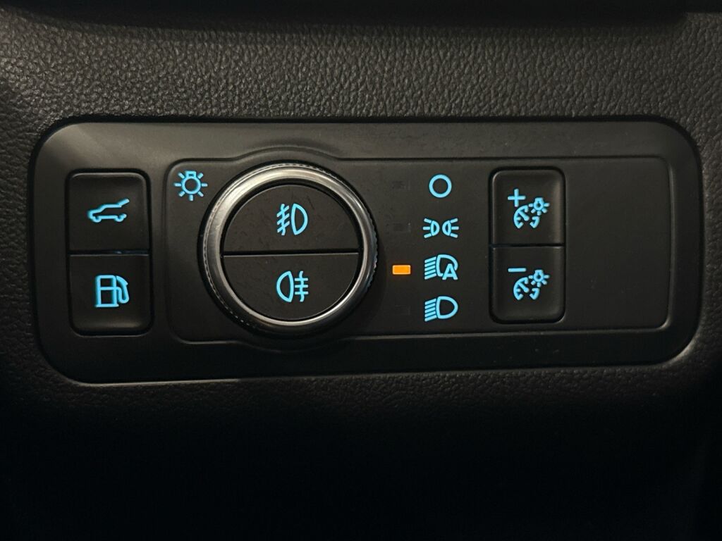 Ford Kuga 2022 Punainen