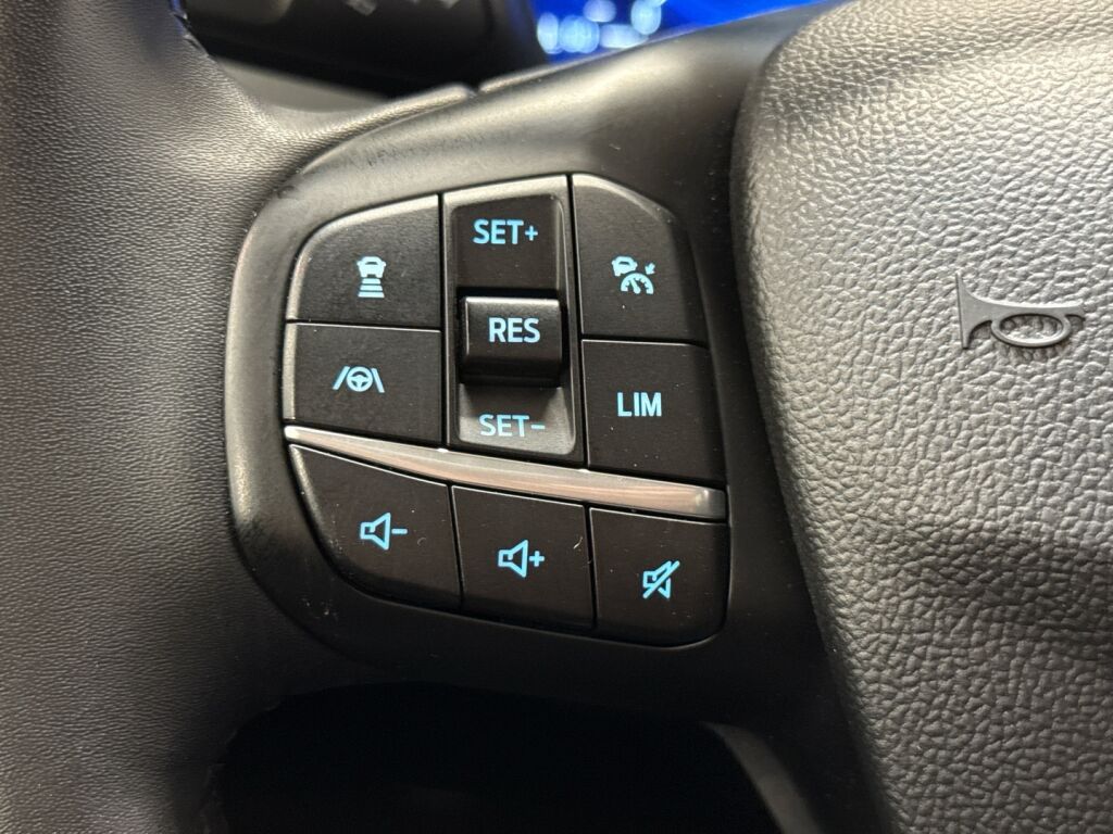 Ford Kuga 2022 Punainen