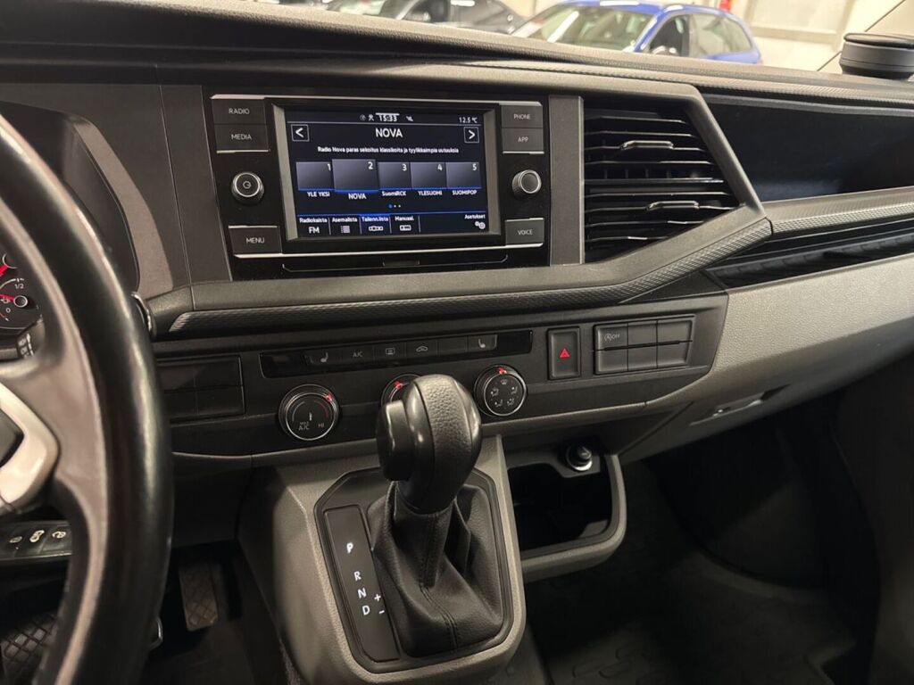 Volkswagen Transporter 2022 Harmaa