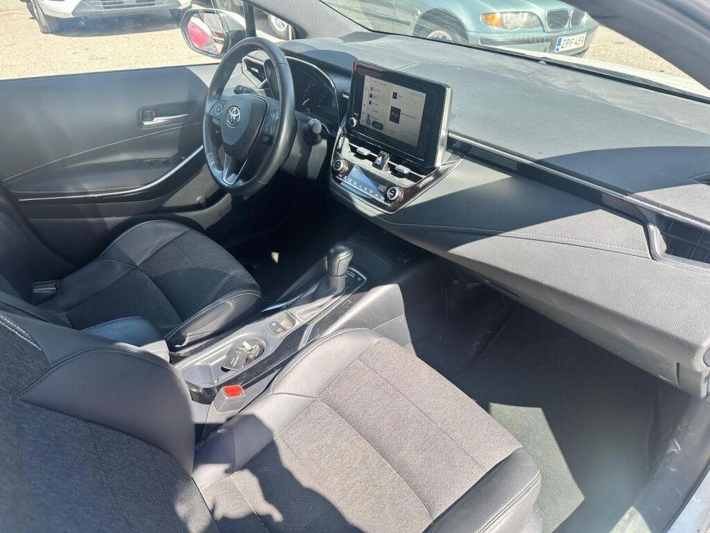 Toyota Corolla 2022 Valkoinen