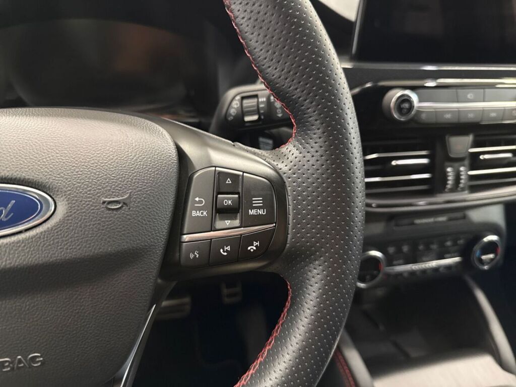 Ford Kuga 2021 Valkoinen