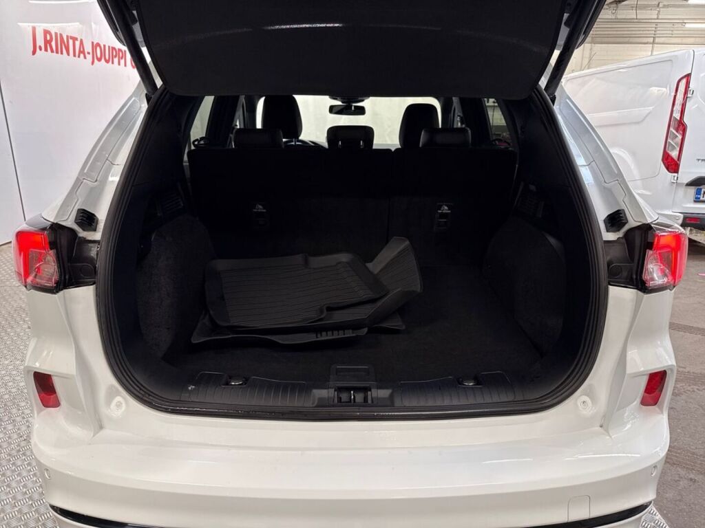 Ford Kuga 2021 Valkoinen