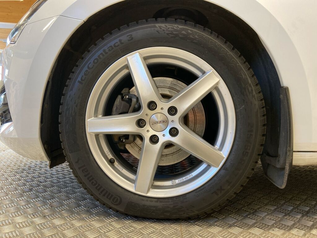 Skoda Superb 2022 Valkoinen