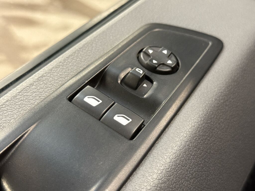 Peugeot Expert 2022 Valkoinen