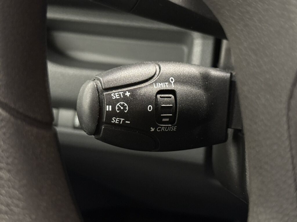 Peugeot Expert 2022 Valkoinen