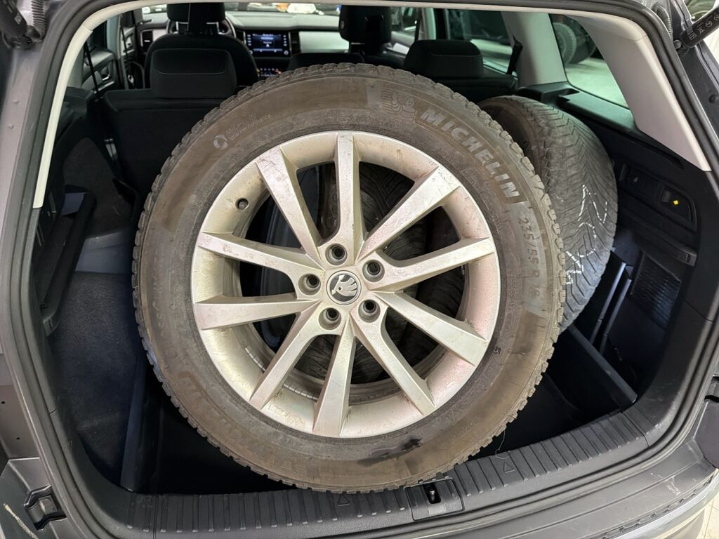 Skoda Kodiaq 2022 Harmaa