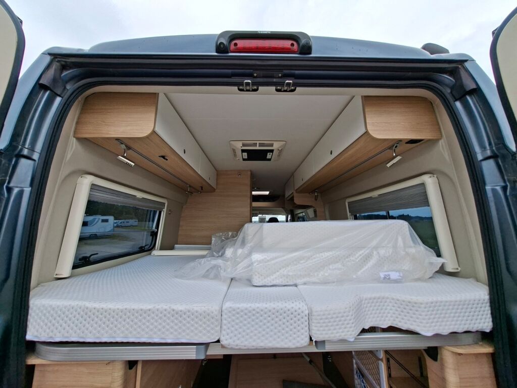 Pössl ROADCAR VAN R 640 2022 Harmaa