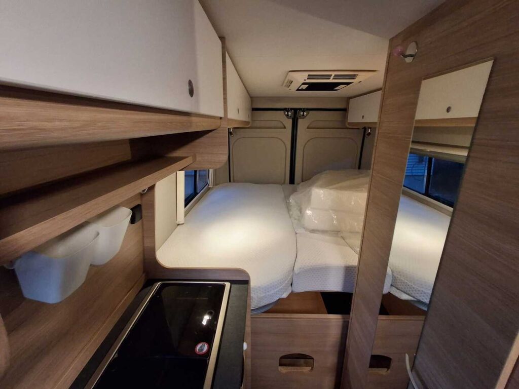 Pössl ROADCAR VAN R 640 2022 Harmaa