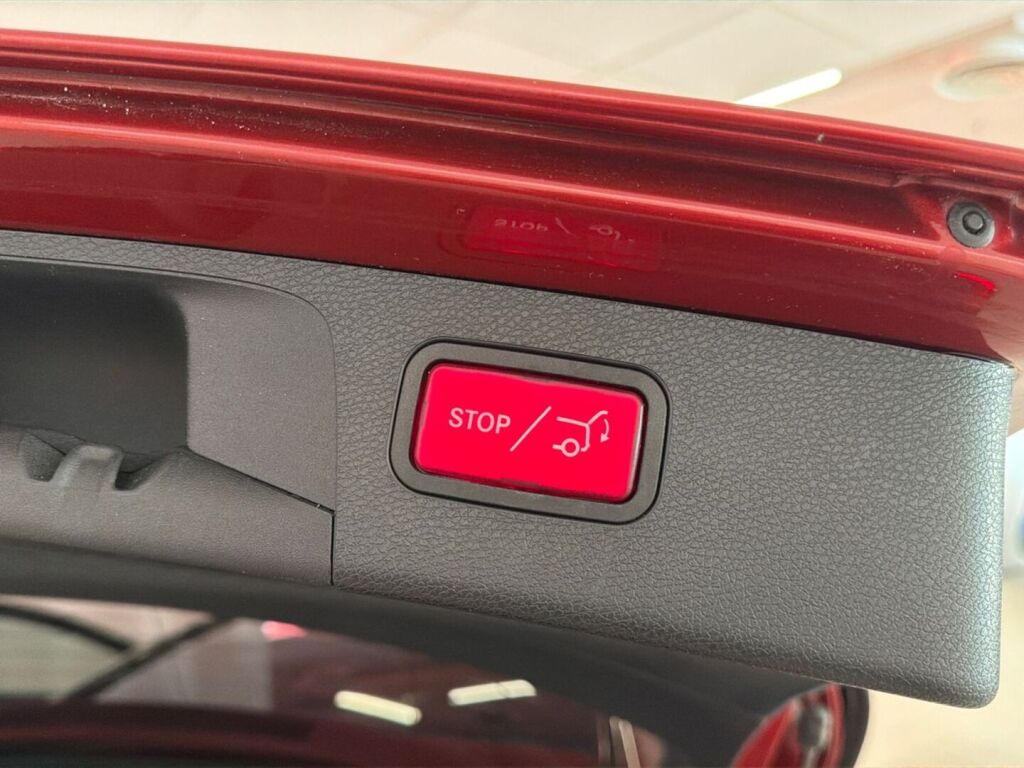 Mercedes-Benz E 2021 Punainen