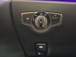 Mercedes-Benz E 2021 Punainen